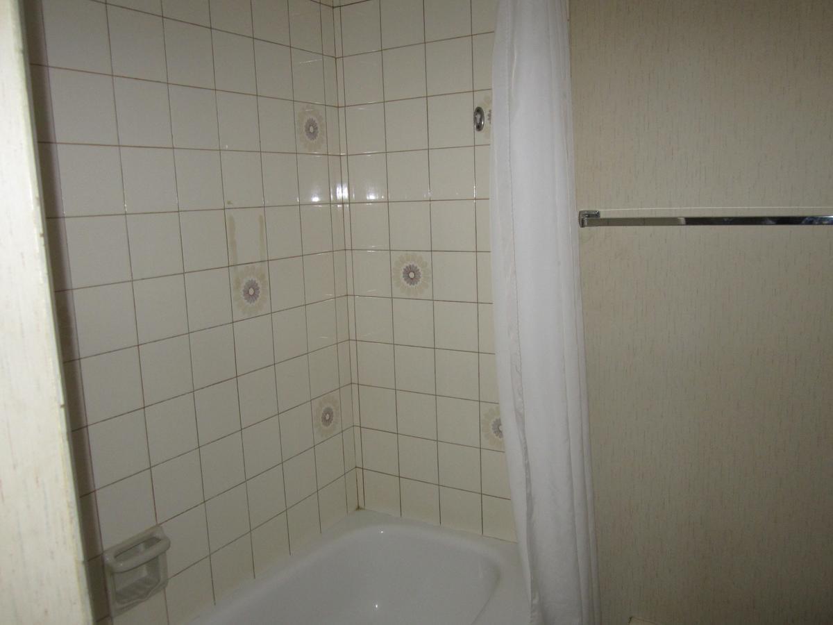 Red Coach Inn 100 Mile House Екстериор снимка